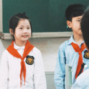 老婆和狗哪个了
